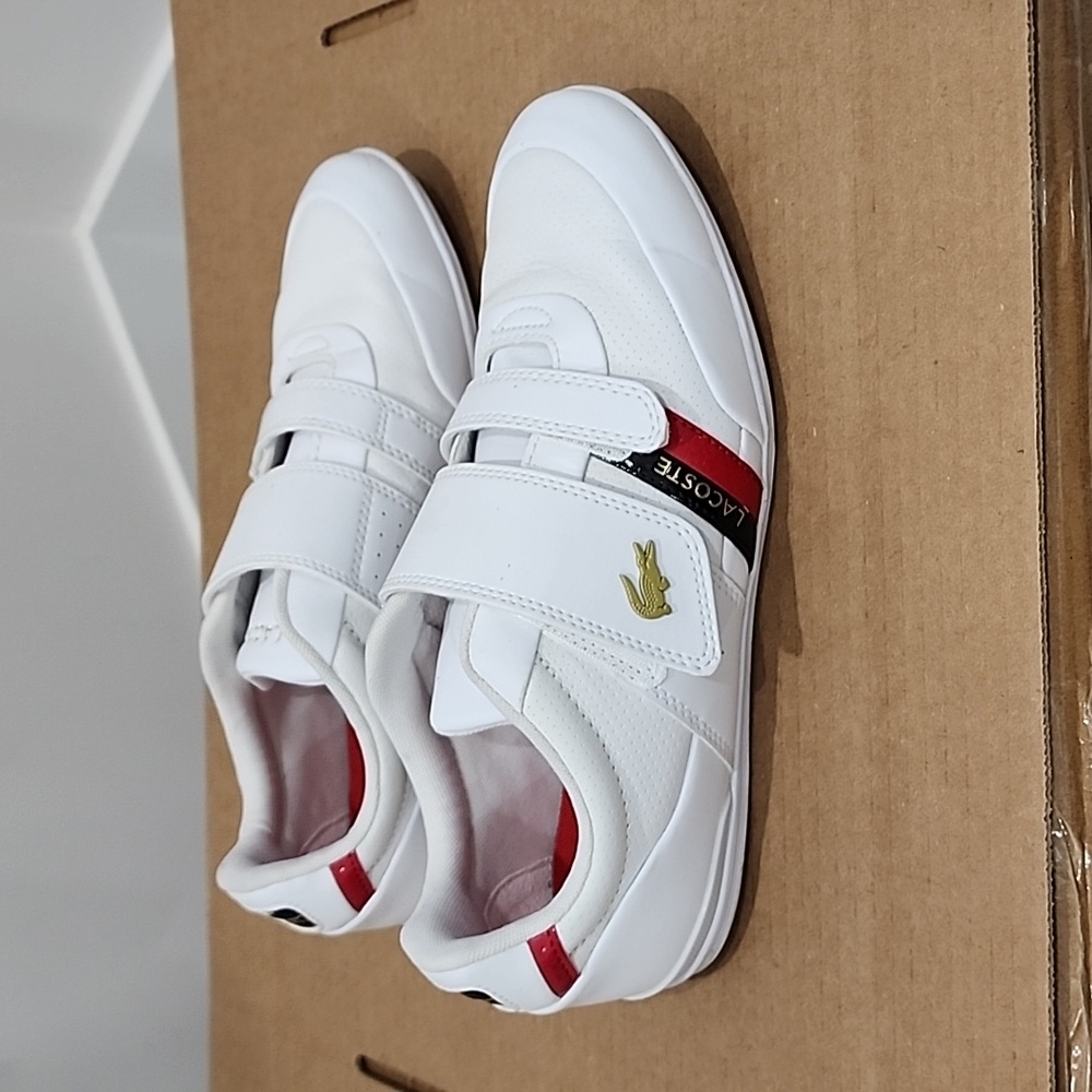 Men's sz 7 white leather Lacoste sneakers